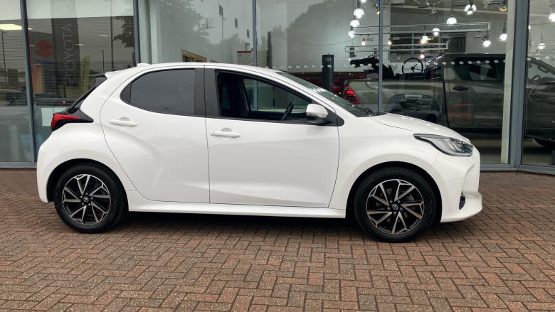 Toyota Yaris 1.5 Hybrid Design 5dr CVT Hybrid Hatchback